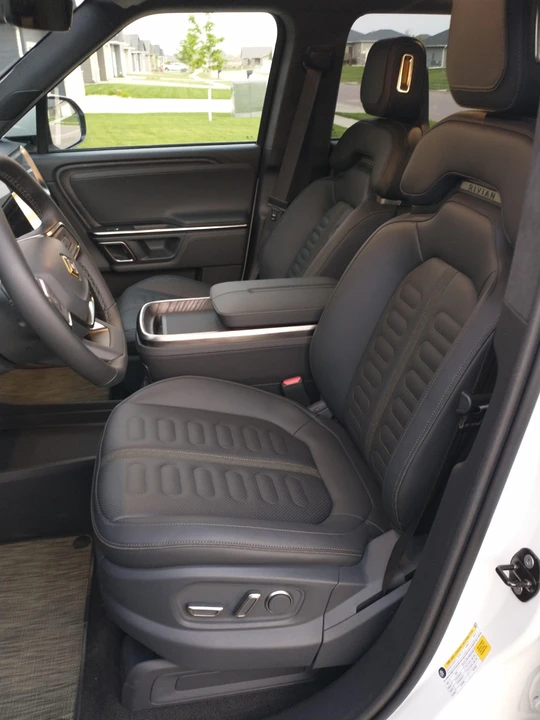 2022 Rivian R1T - Image 26 of 31