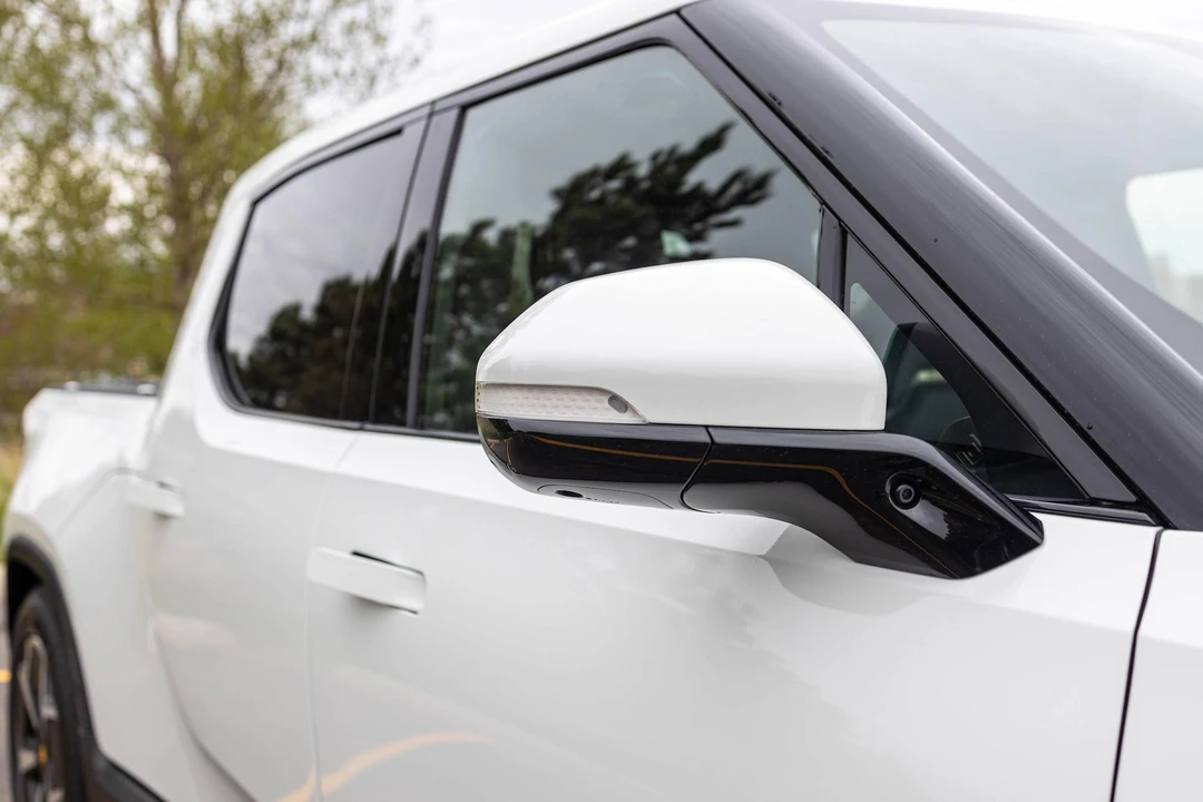 2022 Rivian R1T - Image 12 of 31