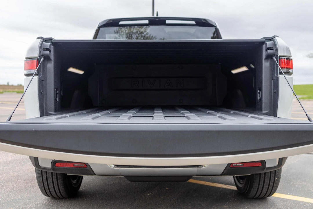 2022 Rivian R1T - Image 11 of 31