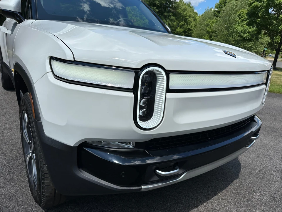 2022 Rivian R1T - Image 10 of 31