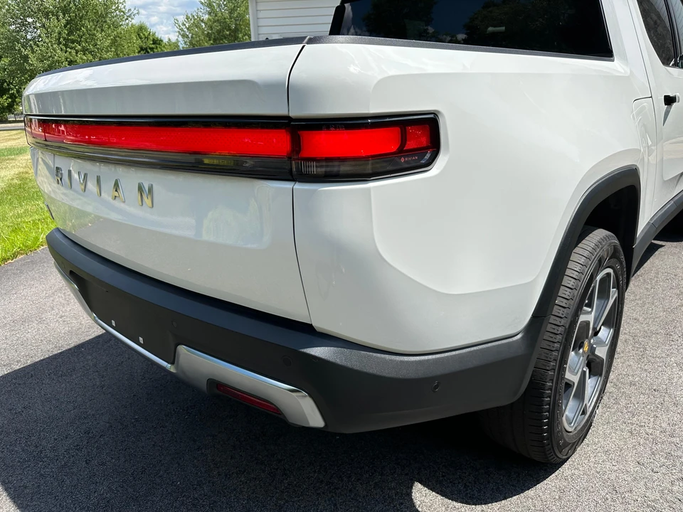 2022 Rivian R1T - Image 22 of 31
