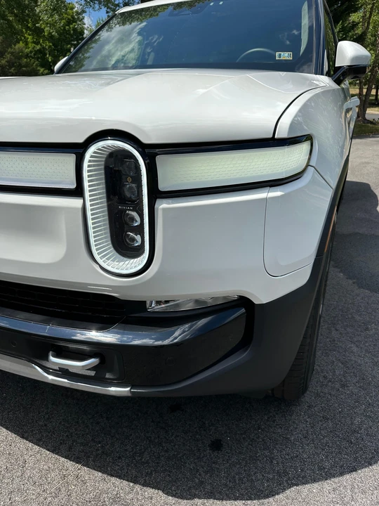 2022 Rivian R1T - Image 12 of 31