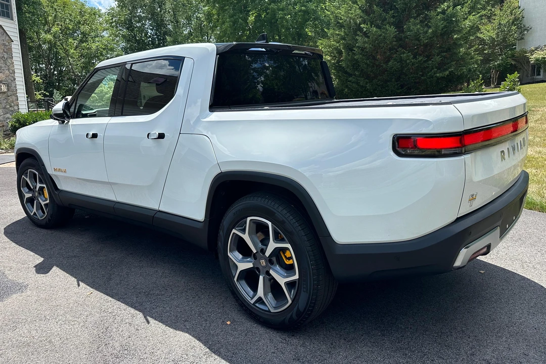 2022 Rivian R1T - Image 4 of 31