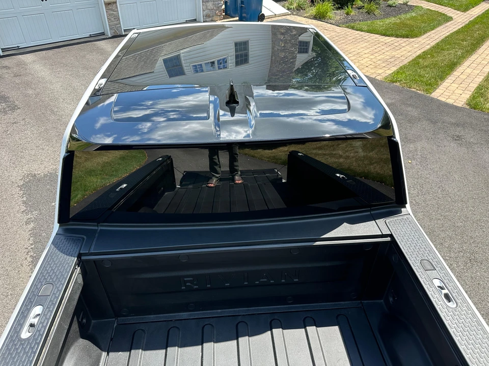 2022 Rivian R1T - Image 21 of 31