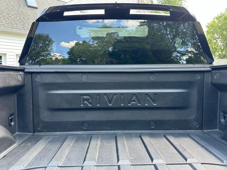 2022 Rivian R1T - Image 20 of 31