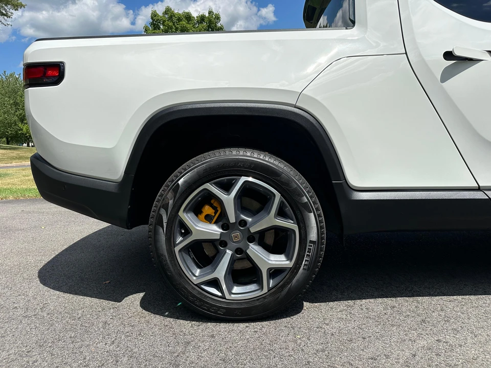 2022 Rivian R1T - Image 27 of 31
