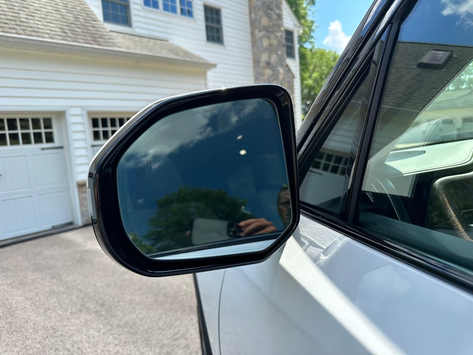 2022 Rivian R1T - Image 14 of 31