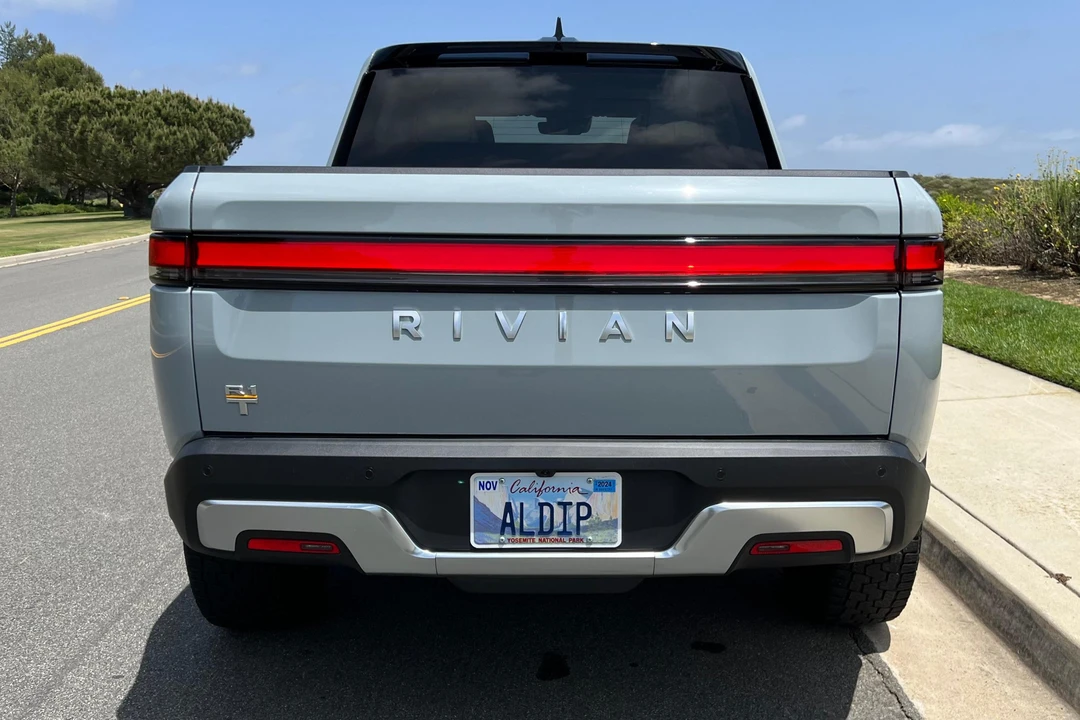 2022 Rivian R1T - Image 5 of 31