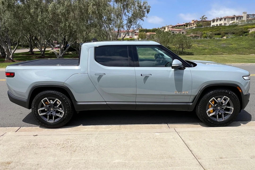 2022 Rivian R1T - Image 3 of 31