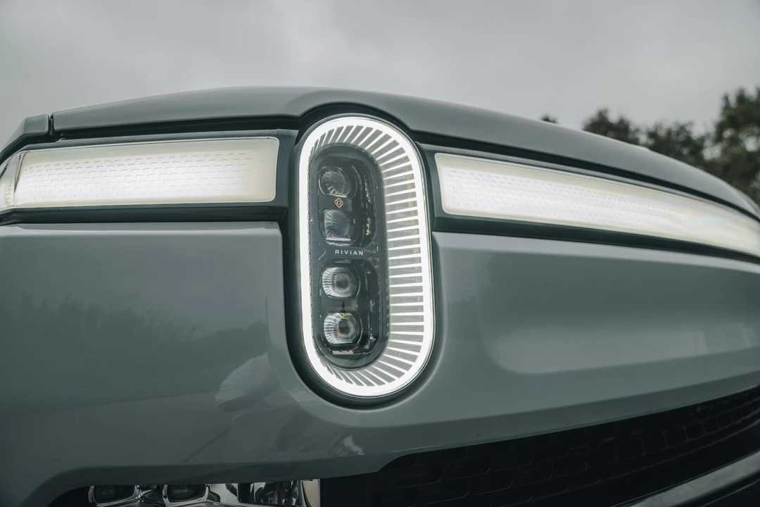 2022 Rivian R1T - Image 15 of 31