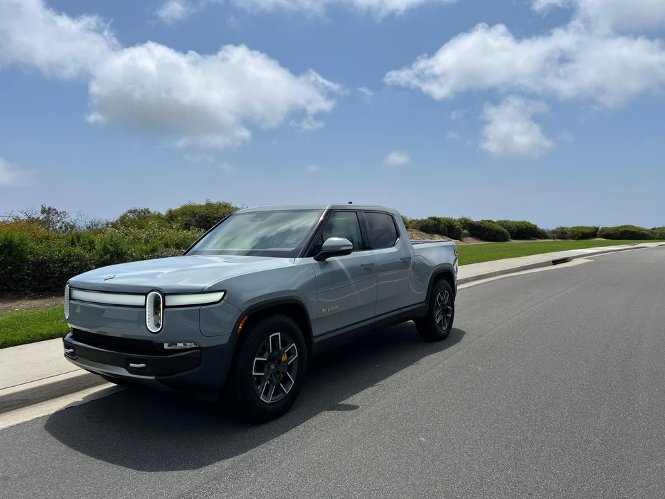 2022 Rivian R1T - Image 8 of 31