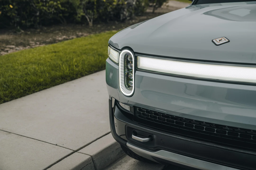 2022 Rivian R1T - Image 16 of 31