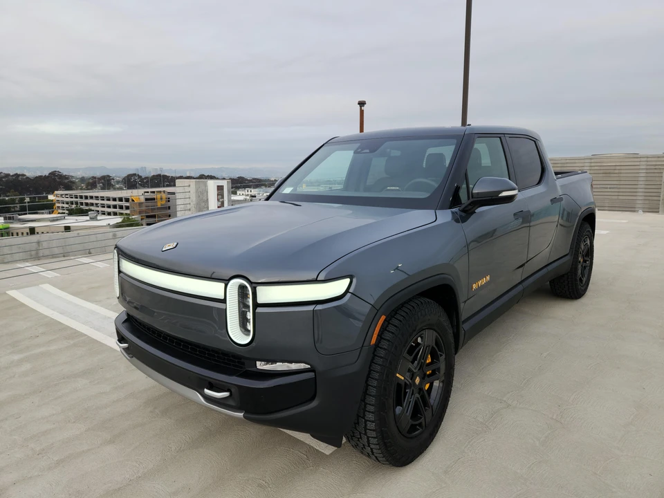 2022 Rivian R1T - Image 10 of 31