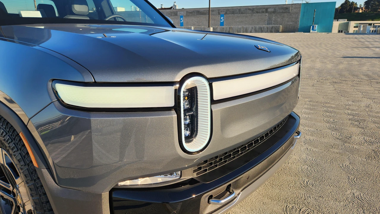 2022 Rivian R1T - Image 28 of 31