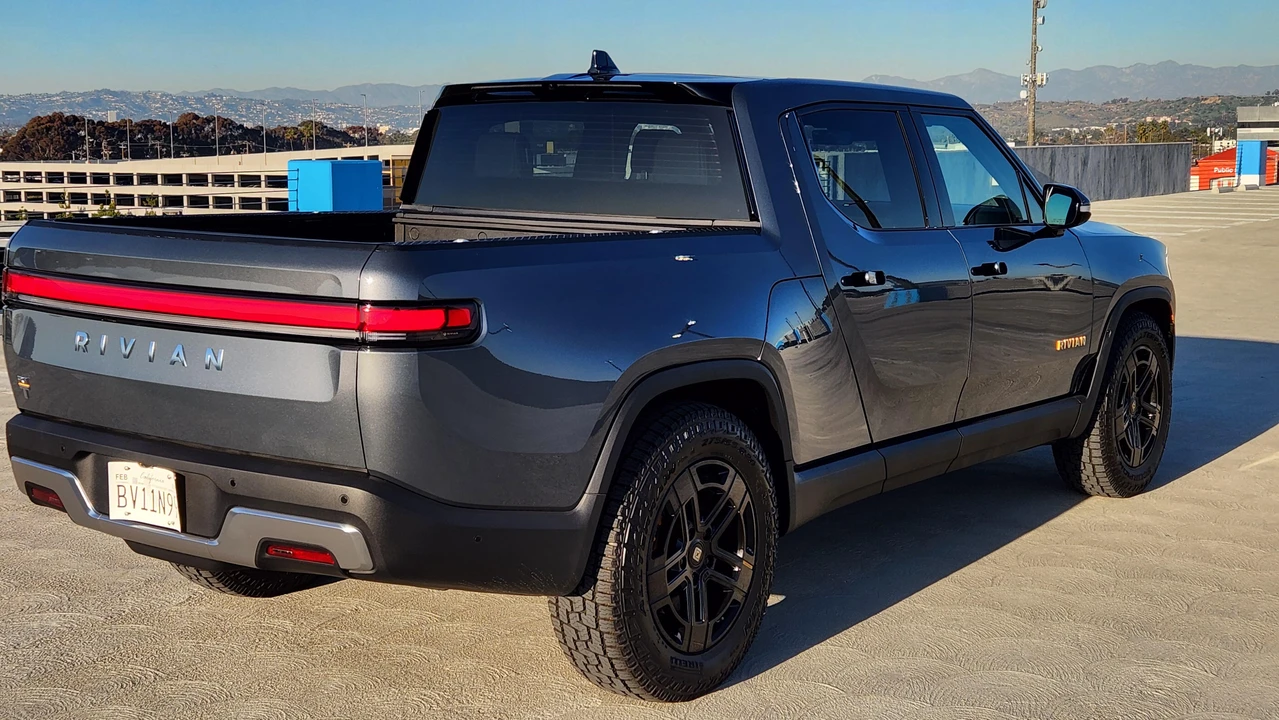 2022 Rivian R1T - Image 20 of 31