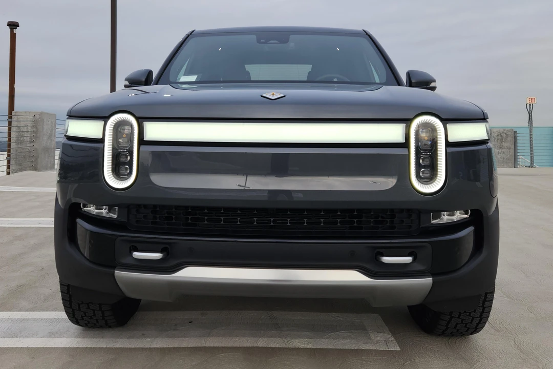 2022 Rivian R1T - Image 7 of 31