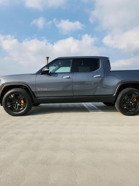 2022 Rivian R1T - Image 13 of 31