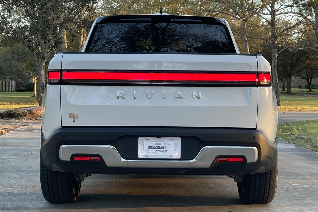 2022 Rivian R1T - Image 5 of 31