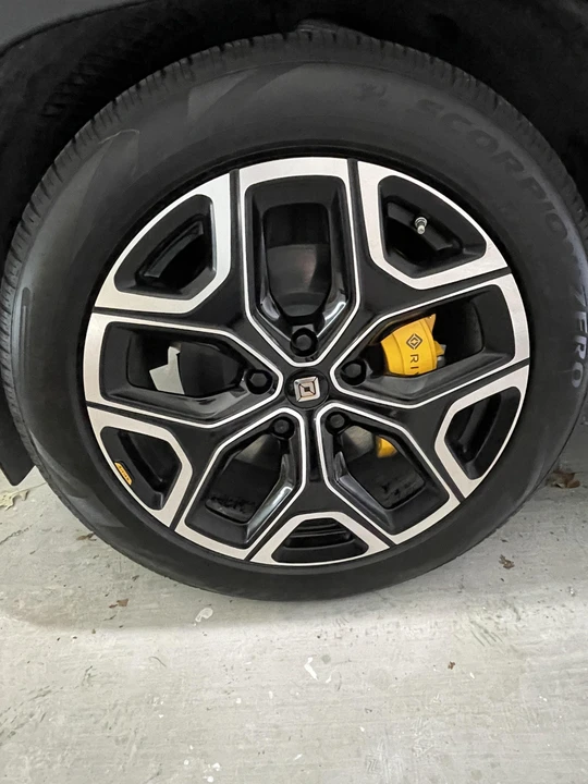 2022 Rivian R1T - Image 27 of 31