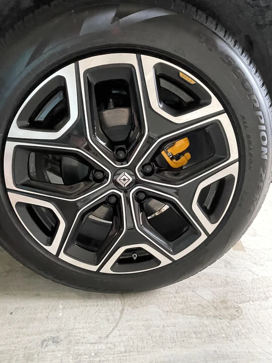 2022 Rivian R1T - Image 30 of 31