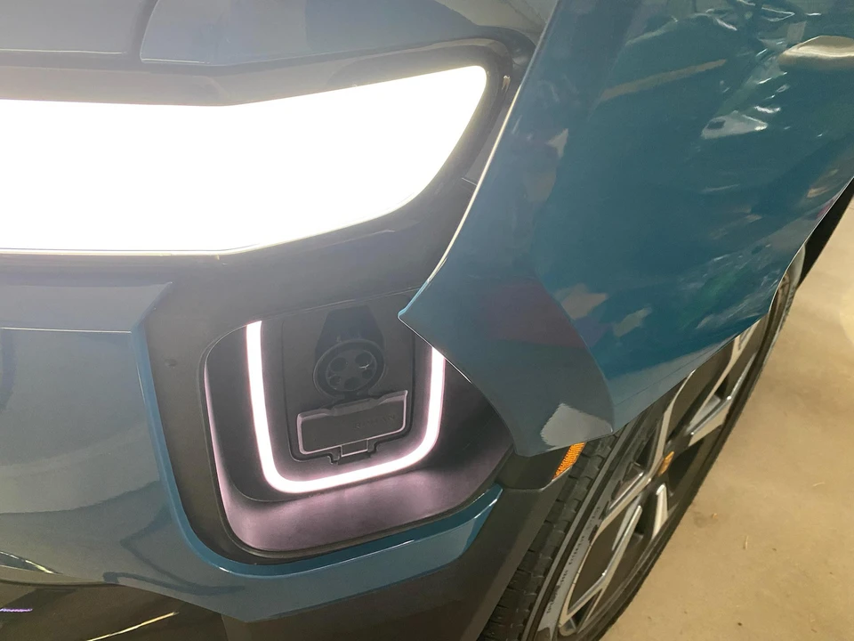 2022 Rivian R1T - Image 15 of 31