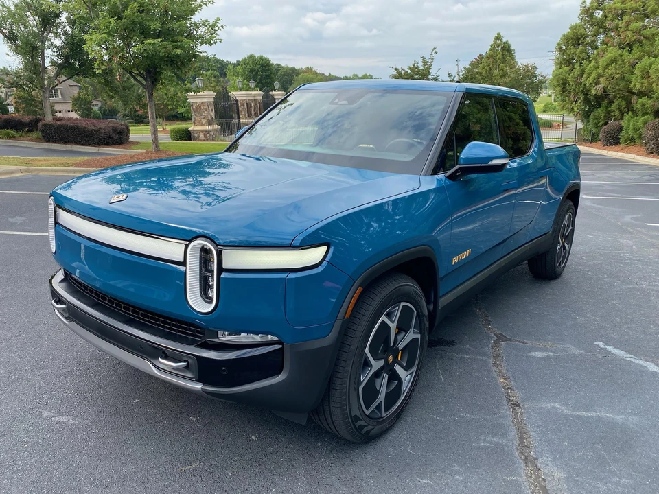 2022 Rivian R1T - Image 8 of 31