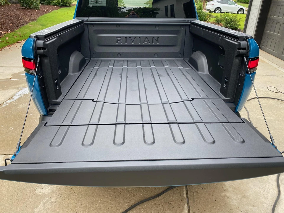 2022 Rivian R1T - Image 21 of 31