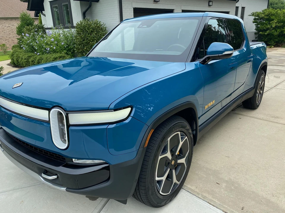 2022 Rivian R1T - Image 14 of 31