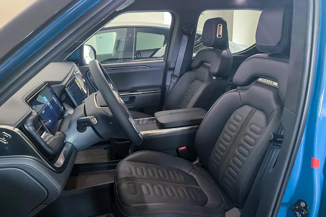 2022 Rivian R1T - Image 30 of 31