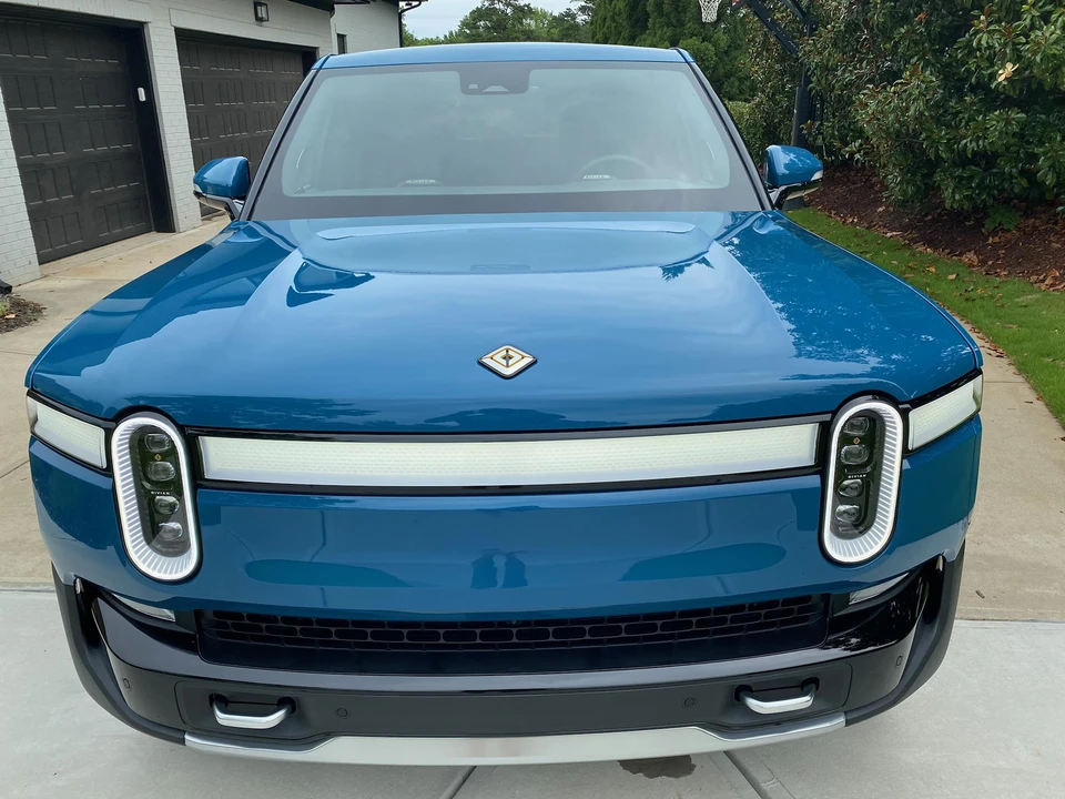 2022 Rivian R1T - Image 7 of 31