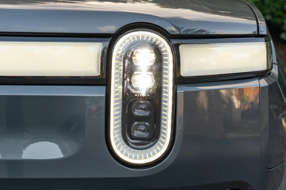 2022 Rivian R1T - Image 23 of 31