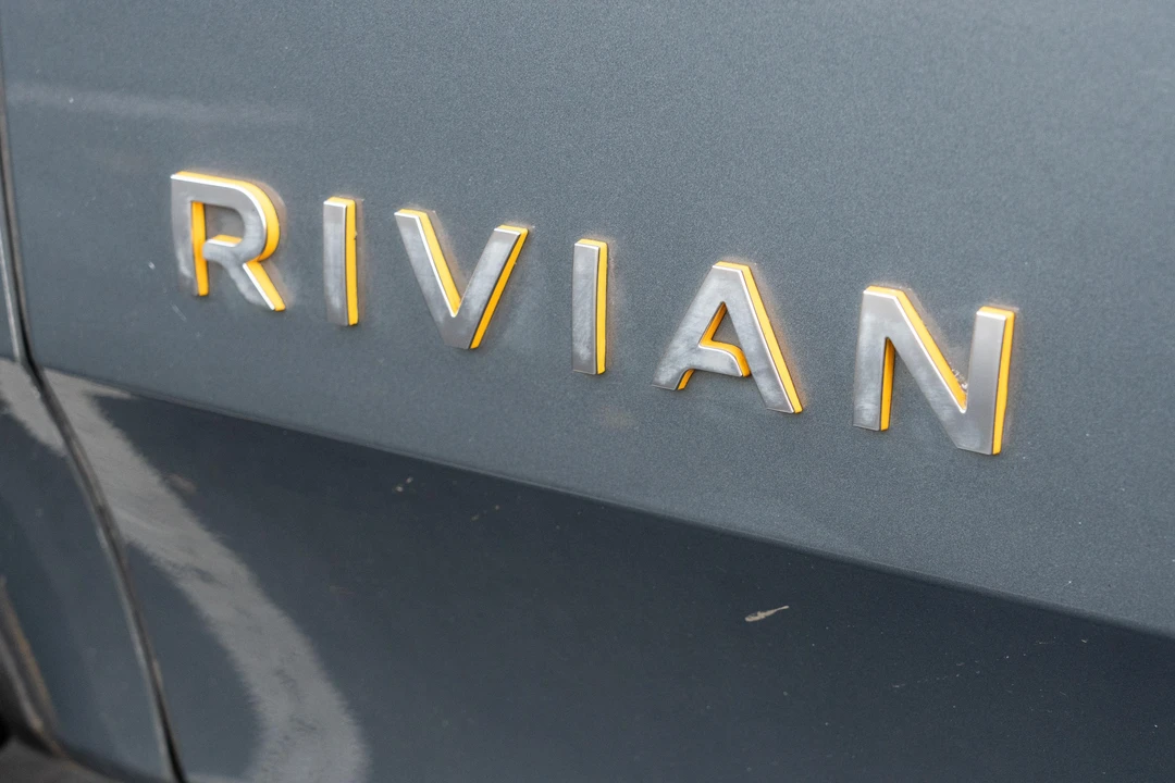 2022 Rivian R1T - Image 27 of 31