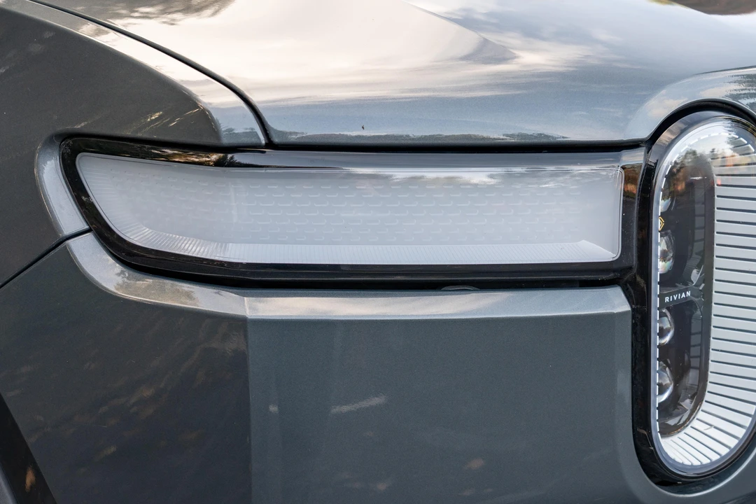 2022 Rivian R1T - Image 12 of 31