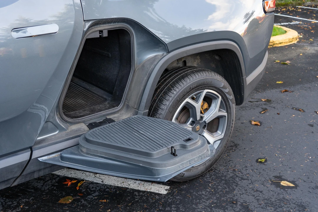 2022 Rivian R1T - Image 31 of 31