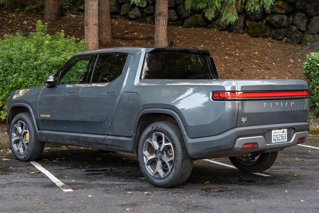 2022 Rivian R1T - Image 4 of 31
