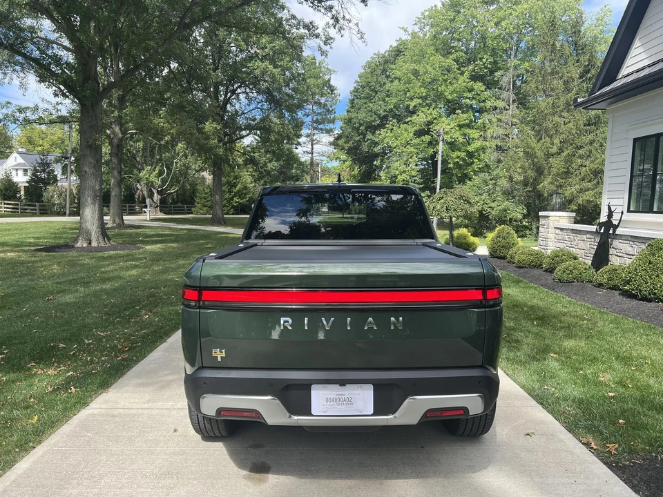 2022 Rivian R1T - Image 12 of 31