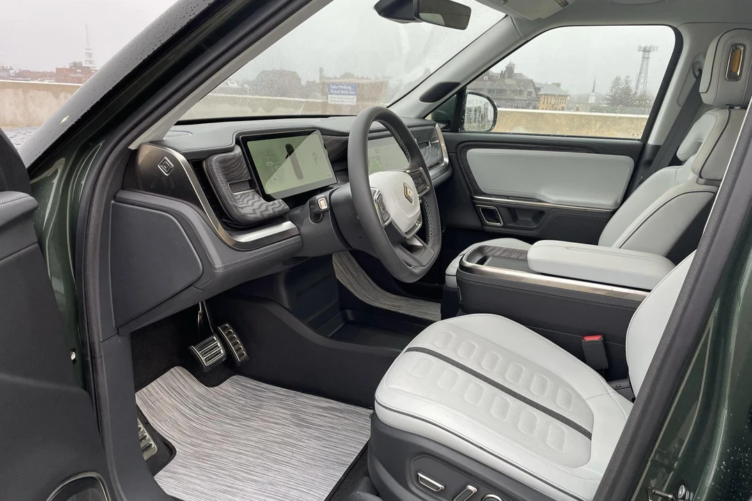 2022 Rivian R1T - Image 6 of 9