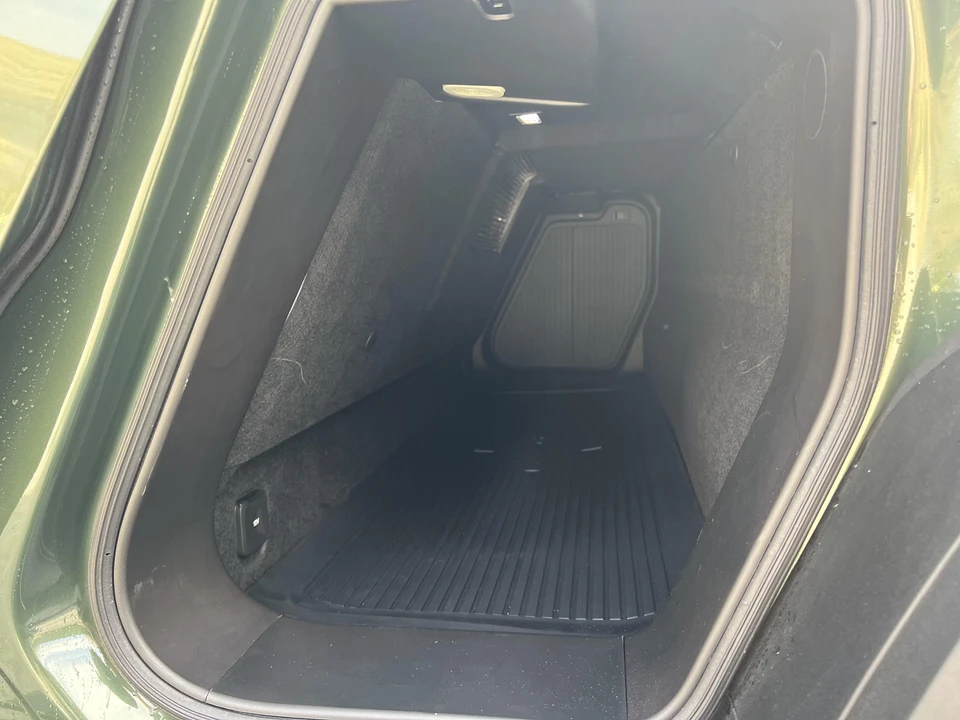 2022 Rivian R1T - Image 19 of 31
