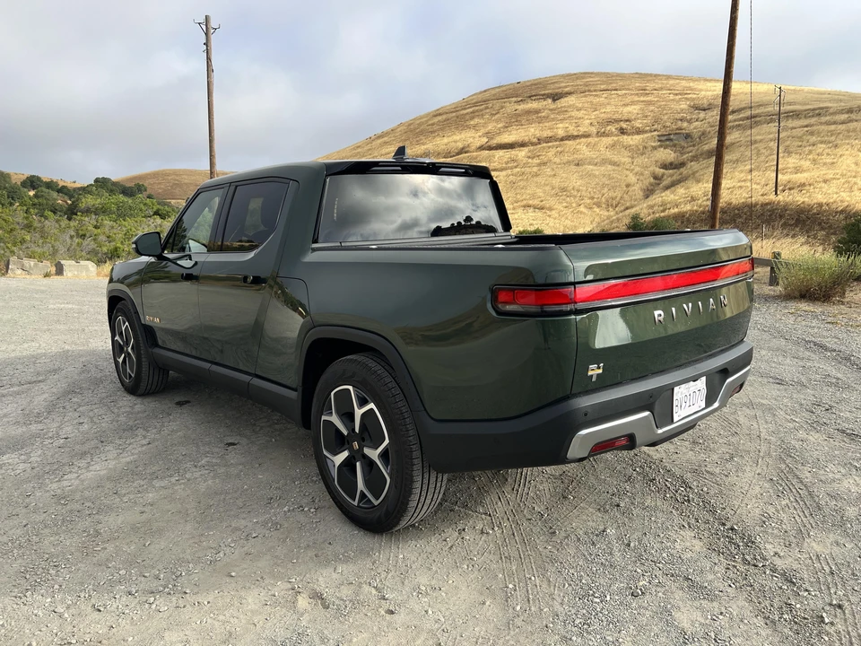 2022 Rivian R1T - Image 9 of 31