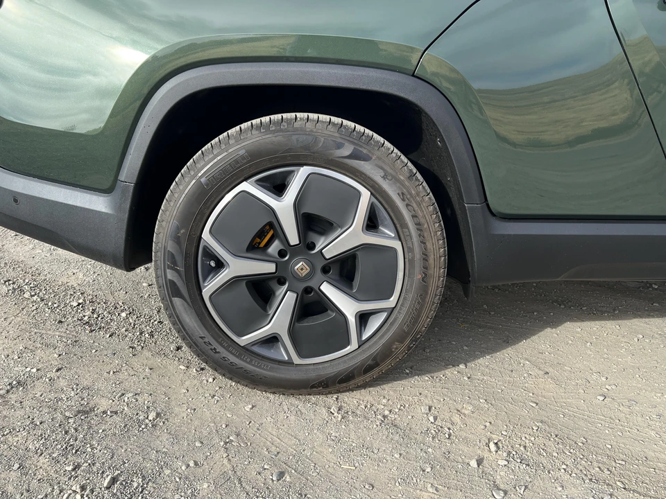 2022 Rivian R1T - Image 30 of 31