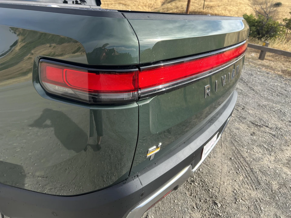 2022 Rivian R1T - Image 20 of 31