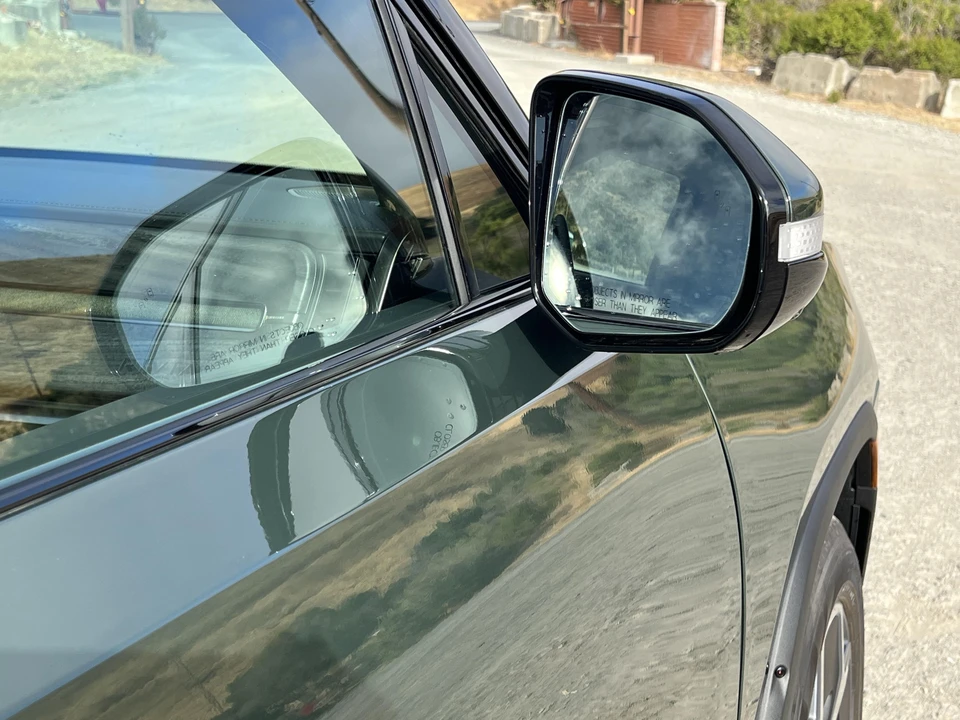 2022 Rivian R1T - Image 24 of 31