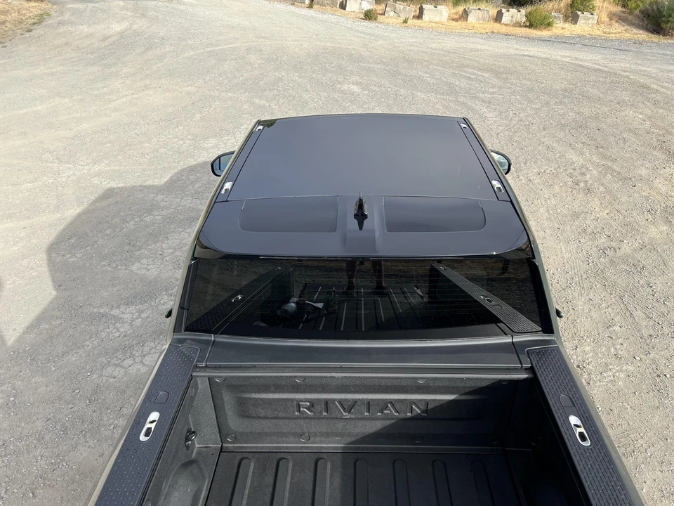 2022 Rivian R1T - Image 26 of 31