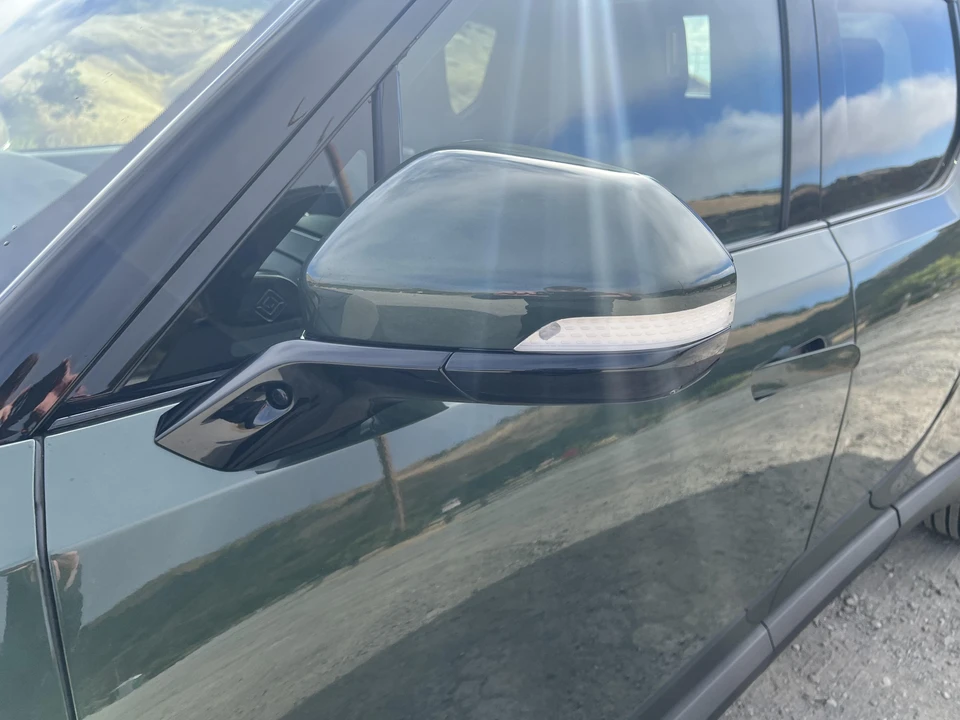 2022 Rivian R1T - Image 16 of 31