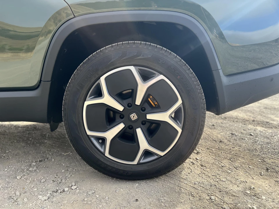 2022 Rivian R1T - Image 29 of 31