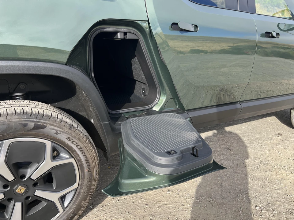 2022 Rivian R1T - Image 23 of 31