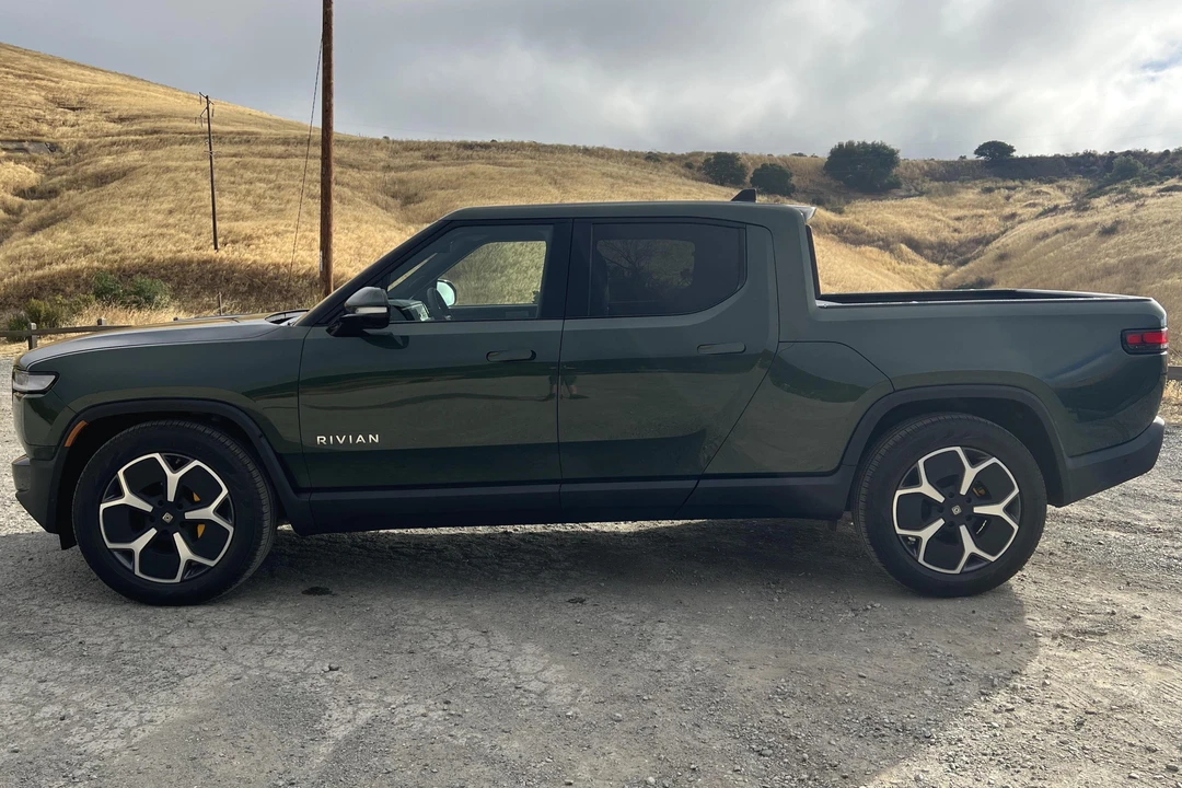 2022 Rivian R1T - Image 3 of 31