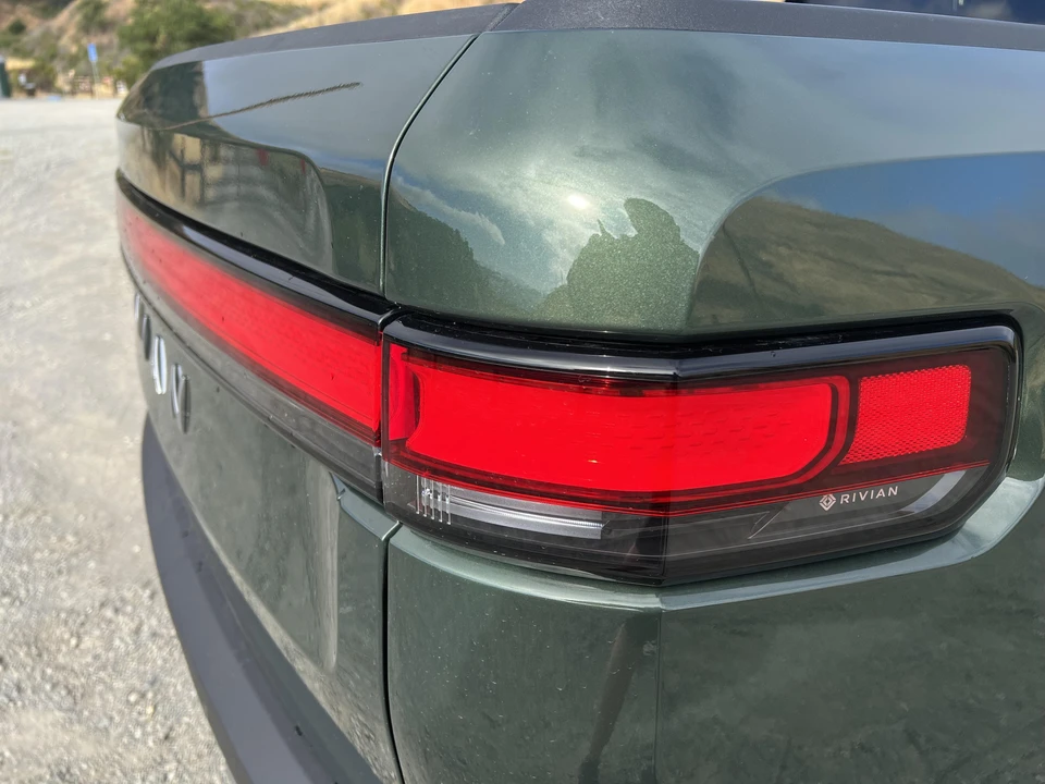 2022 Rivian R1T - Image 22 of 31
