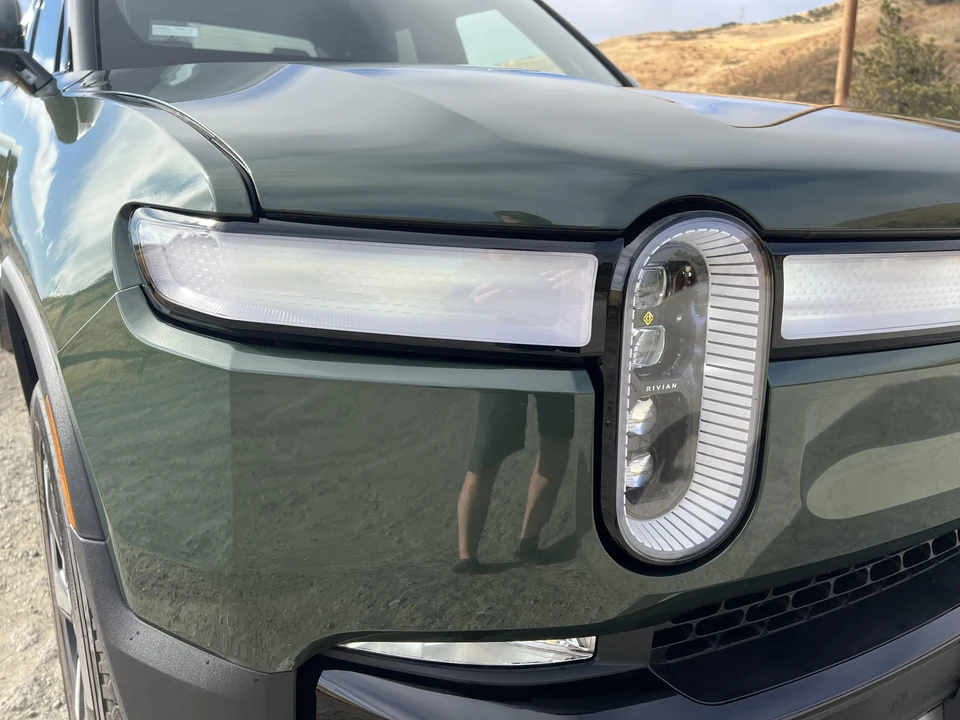 2022 Rivian R1T - Image 11 of 31