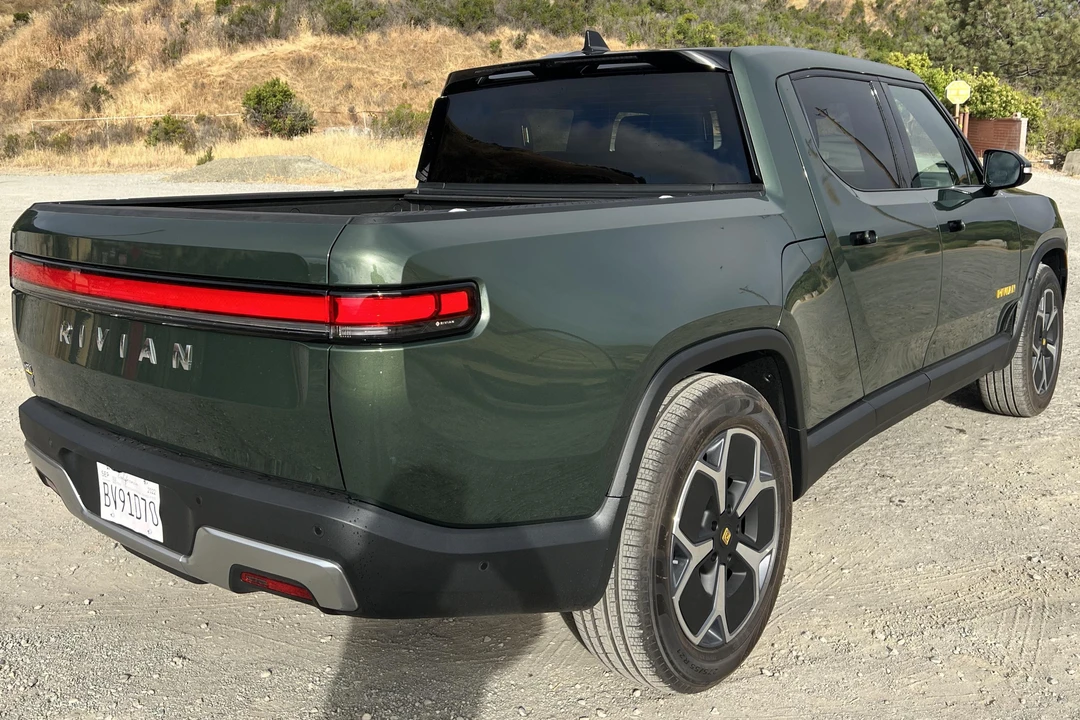 2022 Rivian R1T - Image 4 of 31